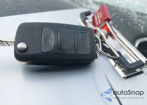 2008 Volkswagen Eos Turbo z USA, uszkodzony, nr VIN WVWBA71F08V044824